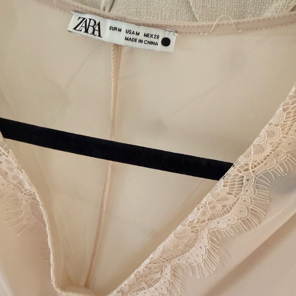 Zara Lace-Trim V-Neck Chemise in Blush Pink - Picture 3 of 3